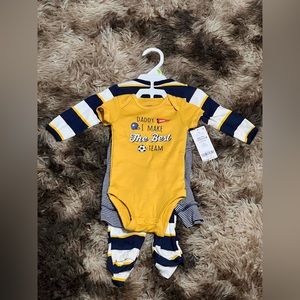 Carters baby boy 3 piece set size 3 months